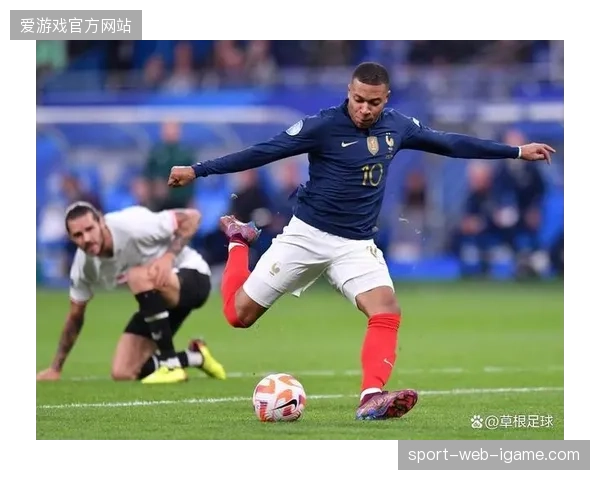 姆巴佩俱乐部赛季独造49球状态火热,法国队锋线依赖其突破撕裂对手防线 姆巴佩俱乐部赛季独造49球状态火热,法国队锋线依赖其突破撕裂对手防线